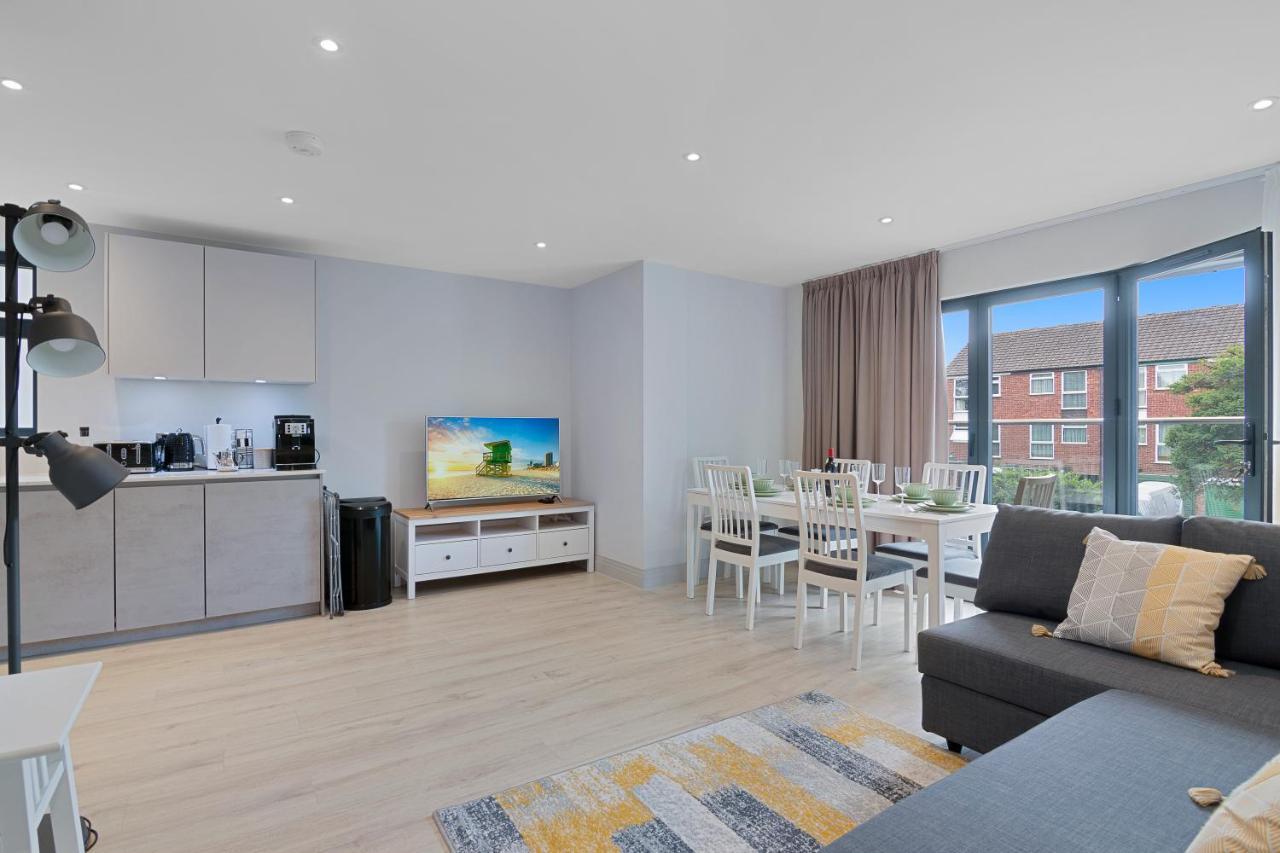 Spacious, 3 Bedroom, 2 Bathroom, Surbiton Exteriör bild
