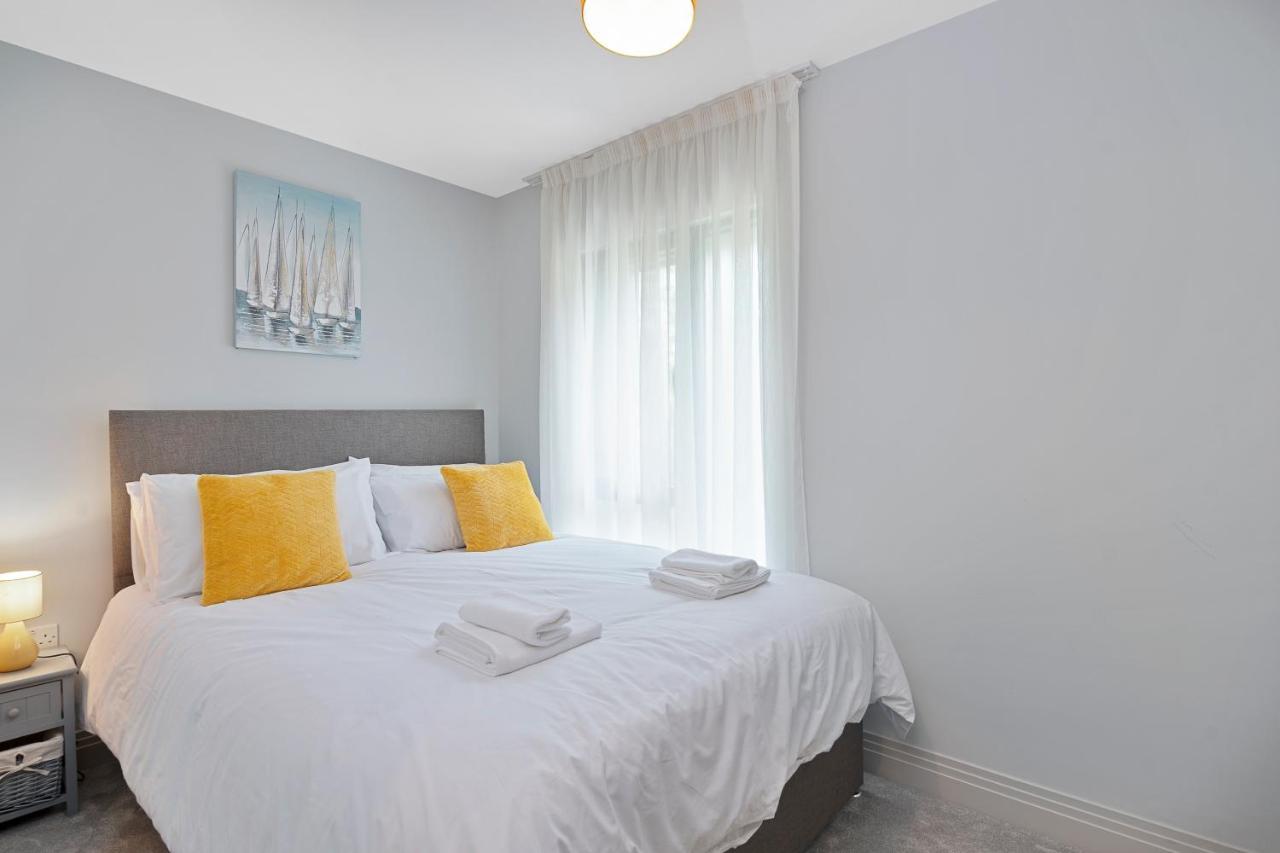 Spacious, 3 Bedroom, 2 Bathroom, Surbiton Exteriör bild